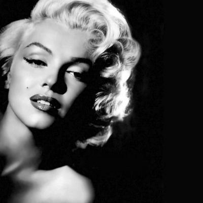 Δε θα πιστεύετε πως ήταν η Marilyn Monroe πριν γίνει ξανθιά και διάσημη!