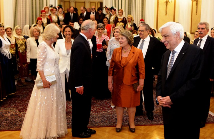 Η συνάντηση Βαρδή και Μαριάννας Βαρδινογιάννη με τον Πρίγκιπα Κάρολο