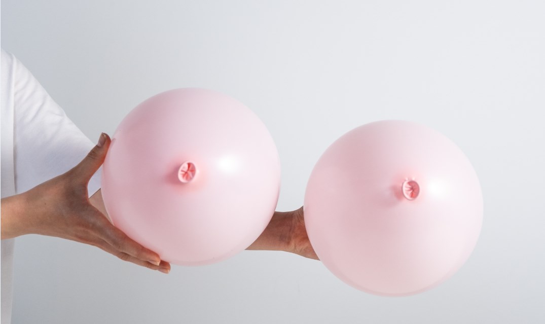Τα «Βυζiά» ελεύθερα στο διαδίκτυο με αφορμή την Ημέρα Πρόληψης κατά του καρκίνου του μαστού