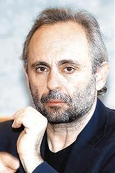 Σωτήρης Χατζάκης