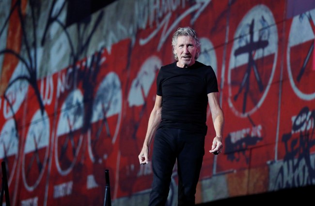 Εντυπωσίασε ο Roger Waters με το «The Wall» στο ΟΑΚΑ
