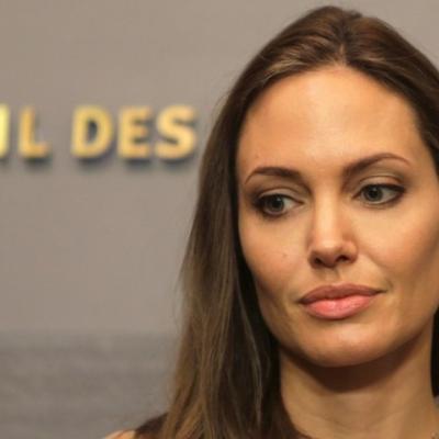 Angelina Jolie: Από μικρή περπατούσε πάνω στο οσκαρικό κόκκινο χαλί!