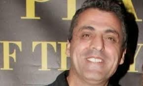 Είναι ερωτευμένο ζευγάρι. Η ξανθιά καλλονή που 