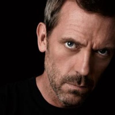 Ο Hugh Laurie όπως δεν το έχετε ξαναδεί