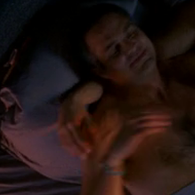 O Mark Ruffalo γυμνός στο κρεβάτι με τον...