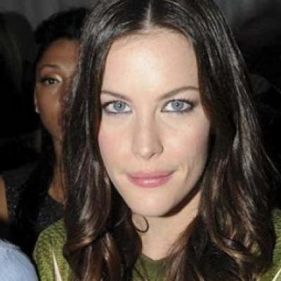 Η Liv Tyler ανακαλεί τη περίοδο που είχε βγει το 