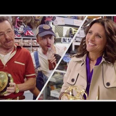 Η Julia Louis-Dreyfus προσπαθεί να πουλήσει το Emmy της στους Bryan Cranston & Aaron Paul