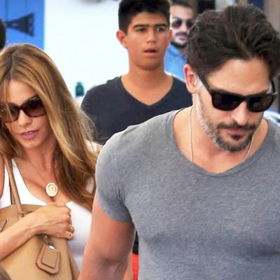 Sofia Vergara και Joe Manganiello... τι κάνουν στην πισίνα;