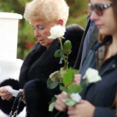 Σήμερα η κηδεία της δεύτερης κόρης της κυρίας Βέφας - Ισχυρό το ΣΟΚ για τη μαγείρισσα