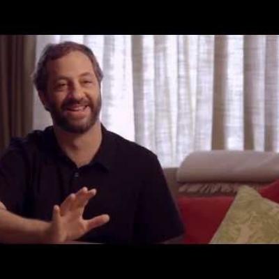 Ο κωμικός σκηνοθέτης Judd Apatow μιλά για τα παιδικά του χρόνια στο «Misery Loves Comedy»