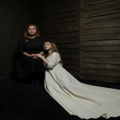 Κάποιος να με φωνάξει  «ό,τι δεν ζήσαμε στην ώρα του δεν θα το ζήσουμε ποτέ»