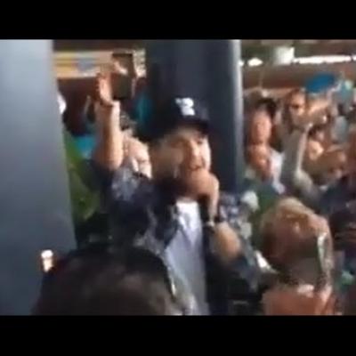 O Liam των One Direction τραγούδησε Oasis!