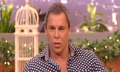 Αλέξανδρος Πετρίδης: Πώς νιώθει όταν βλέπει το πρόσωπό του να πρωταγωνιστεί σε σατιρικές εκπομπές;