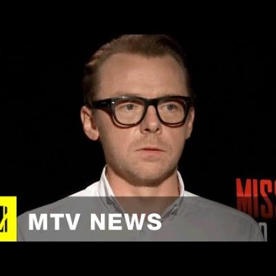 Ο Simon Pegg βαθμολογεί τα Star Wars σε ένα λεπτό