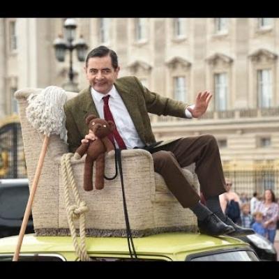 O Rowan Atkinson γιόρτασε τα 25α γενέθλια του Mr Bean με τον καλύτερο τρόπο