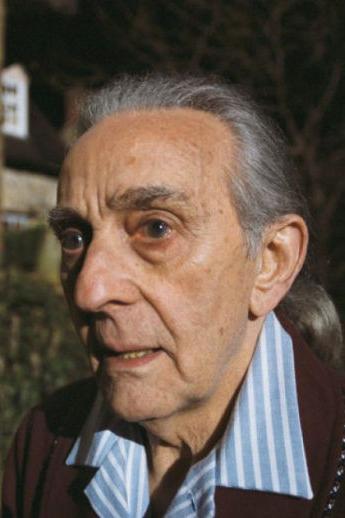 Νίκολας Amer