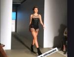 Η κόρη της Βάνας Μπάρμπα ανέβηκε στην πασαρέλα και «έκλεψε» τις εντυπώσεις