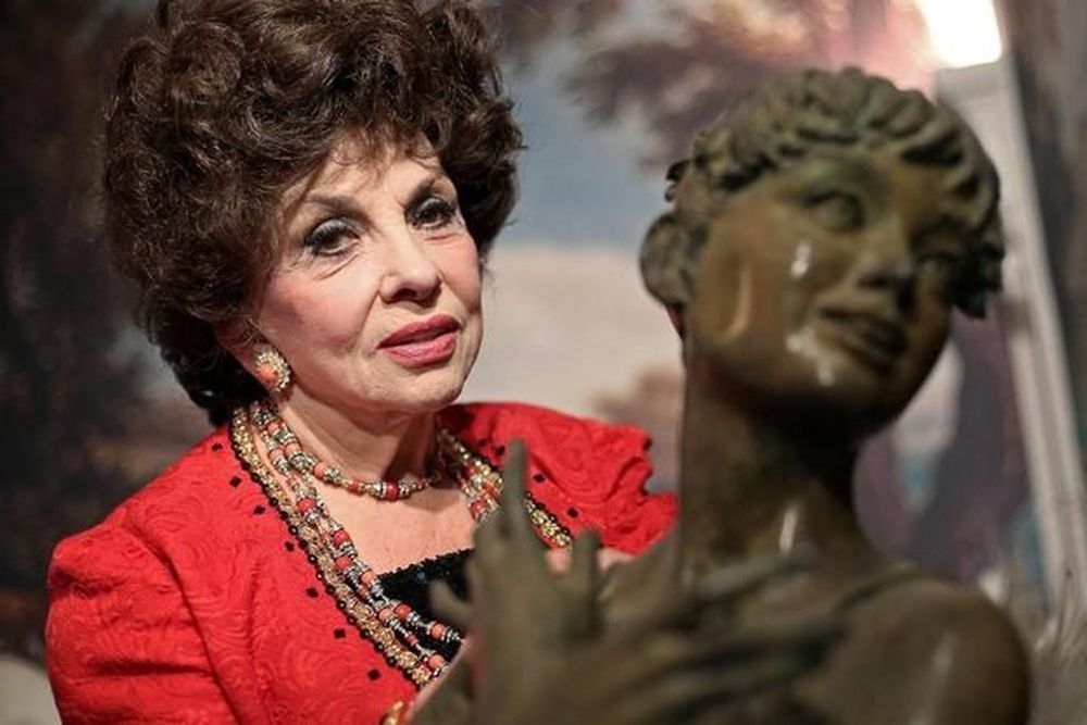 Λολομπριτζίτα: «Έχω πέσει θύμα κακοποίησης»