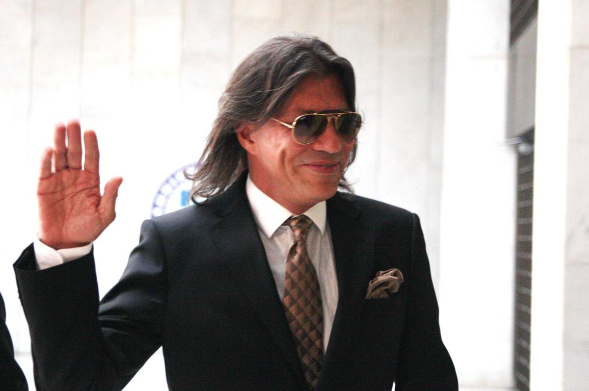 Ο Ηλίας Ψινάκης κάνει δρόμο τον Τζίμη Πανούση