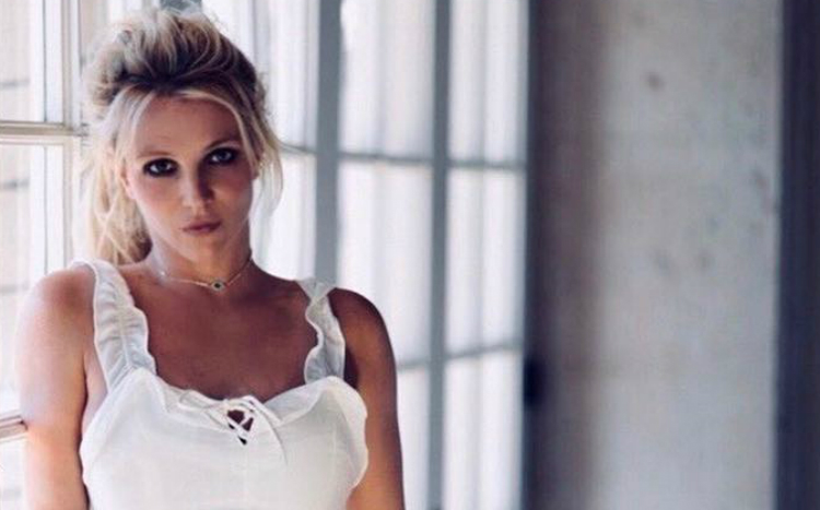 H Britney Spears κάνει… μνεία στην Selena Gomez