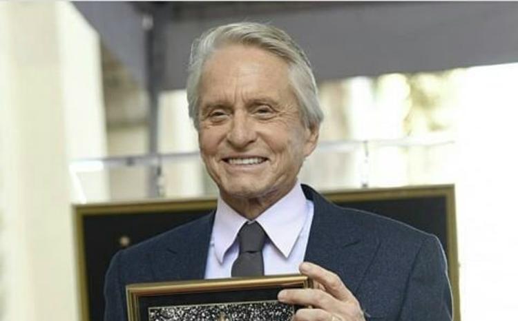 Michael Douglas: Μετά από 50 χρόνια απέκτησε Αστέρι στη Λεωφόρο της Δόξας