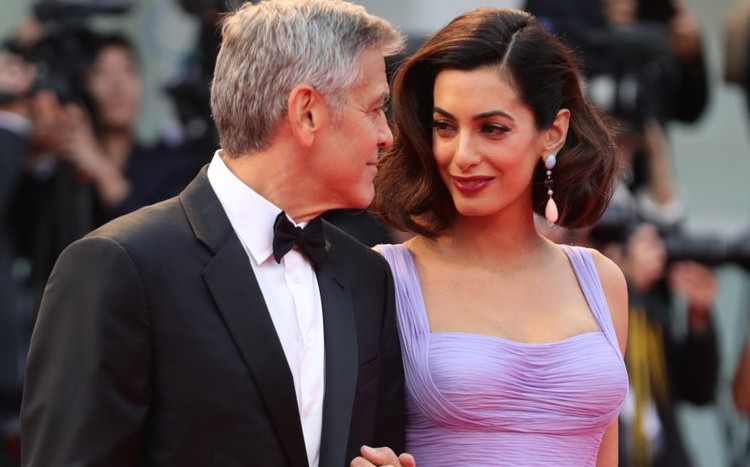 Η Amal Clooney εξομολογείται τον έρωτά της