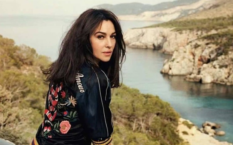 Η Μόνικα Μπελούτσι στις Κυκλάδες