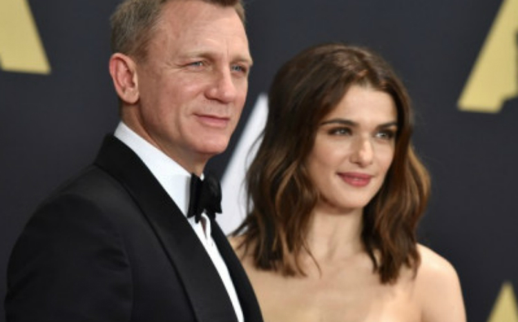 Έγινε μπαμπάς στα 50 του ο Daniel Craig