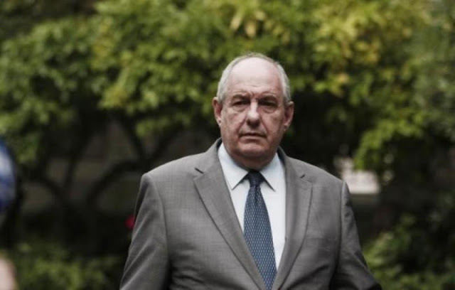 Αναζητείται αντικαταστάτης