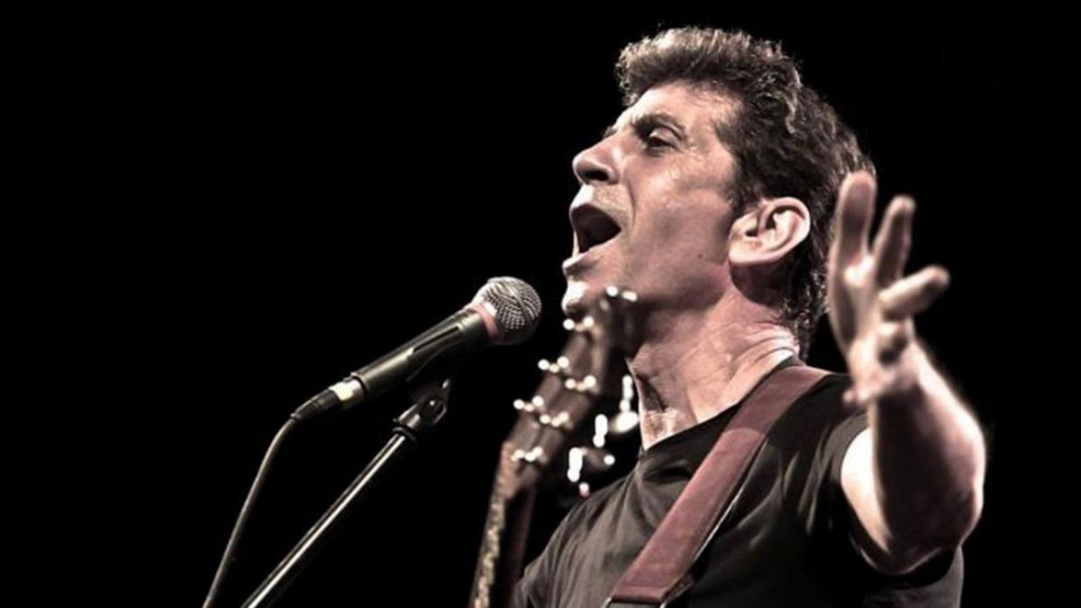 Ερωτευμένος με τη ζωή - Η αφιέρωση του Σωκράτη Μάλαμα στον Μίκη (video)