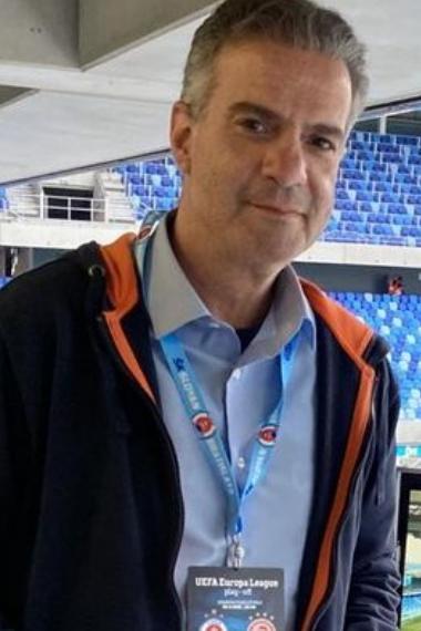Αντώνης Κατσαρός