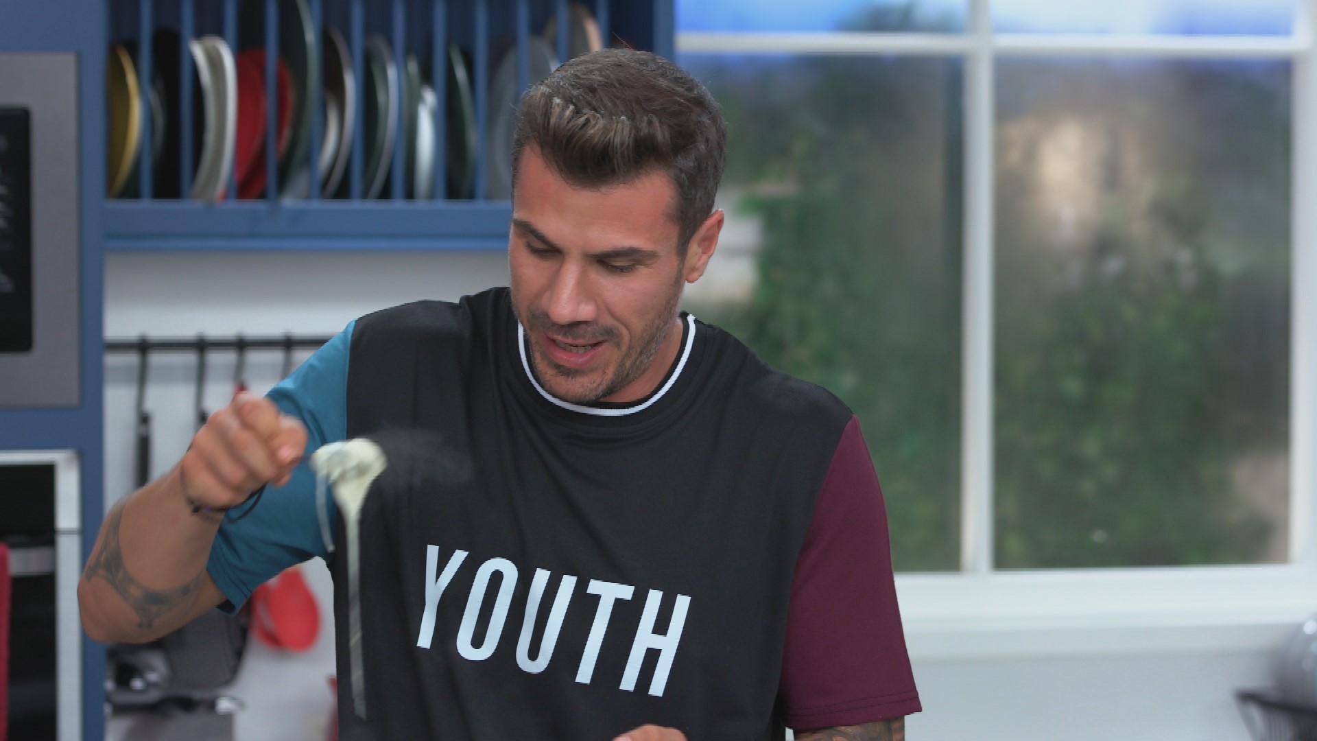 Ο Άκης Πετρετζίκης ανοίγει ξανά το «Kitchen Lab»