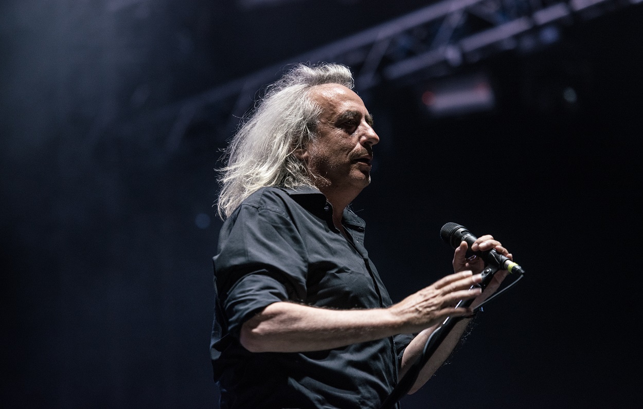 Ο Γιάννης Αγγελάκας έρχεται στο Piraeus Club Academy για πρώτη φορά