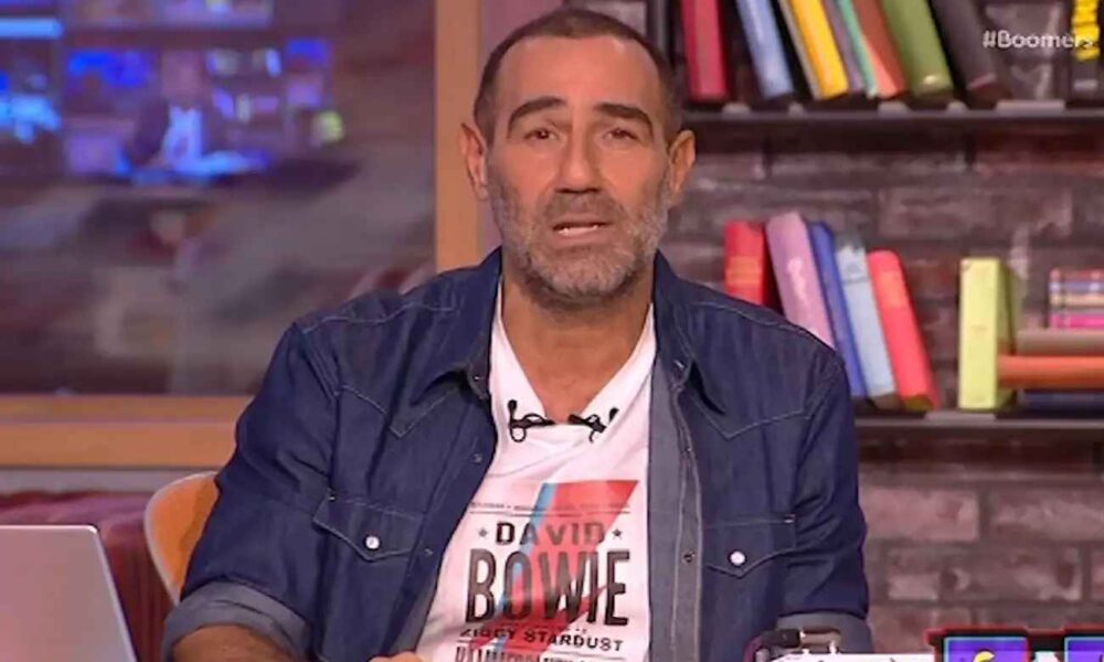 Συγκινημένος ο Αντώνης Κανάκης με την απώλειά του Κώστα Χαρδαβέλλα