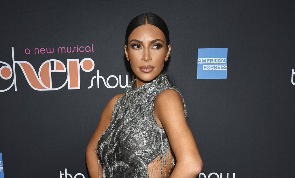 Kim Kardashian: Ο διπλός ρόλος της σε ντοκιμαντέρ του BBC για τη ζωή της Ελίζαμπεθ Τέιλορ