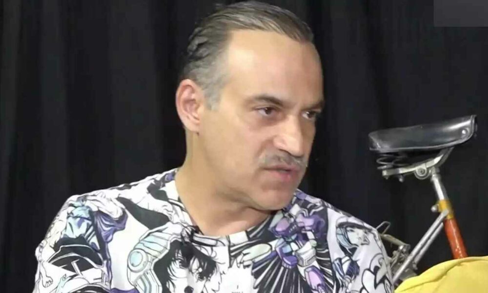 Κρατερός Κατσούλης: «Με την Κατερίνα Καραβάτου είμαστε σαν single parents»