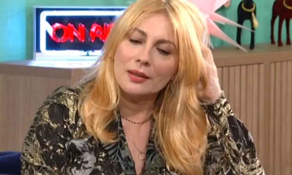 Συγκινεί η Σμαράγδα Καρύδη για την απώλεια του πατέρα της