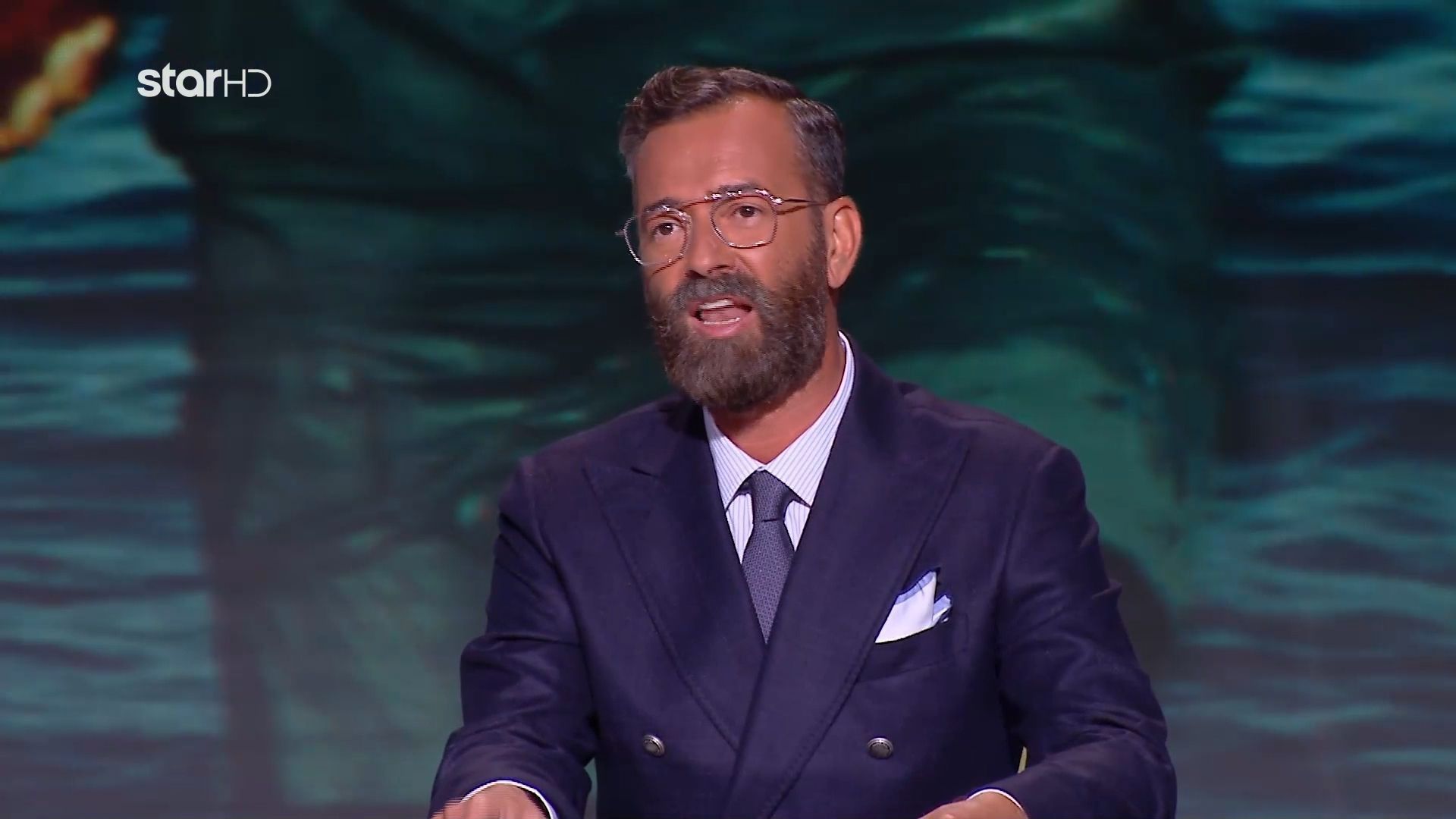 Σε έξαλλη κατάσταση ο Μπράτης με τον Νάρκισσο