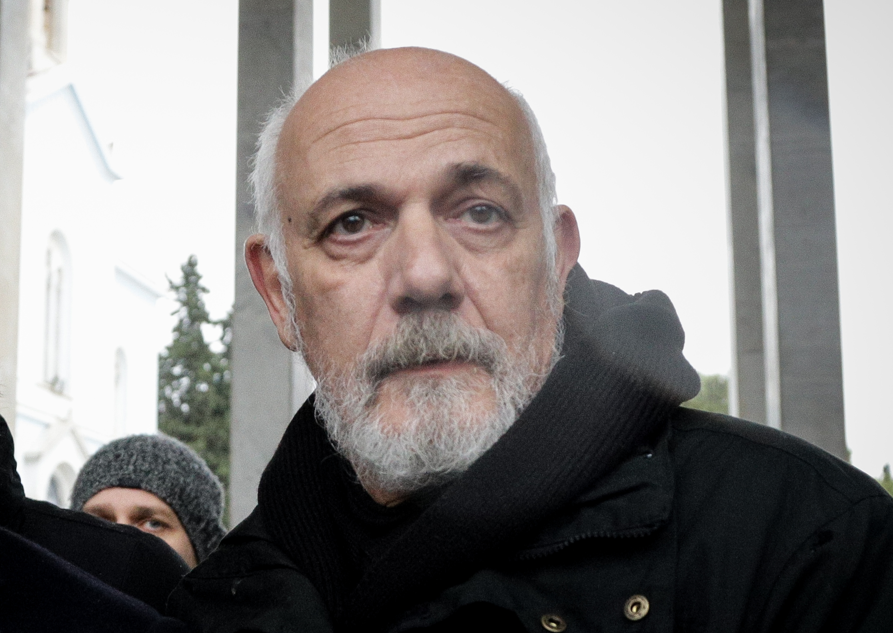 Κιμούλης: Διεκδικεί με αγωγή 400.000 ευρώ για τη διαγραφή του από το Σ.Ε.Η.