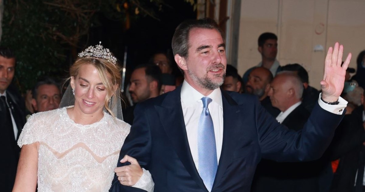 Ο Νικόλαος Ντε Γκρες και η Χρυσή Βαρδινογιάννη απέκτησαν μονόγραμμα - Η τιάρα και ο συμβολισμός