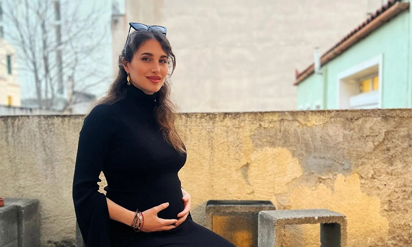 Παυλίνα Βουλγαράκη: Η νέα φωτό με τη φουσκωμένη κοιλίτσα της και η νέα γειτονιά!
