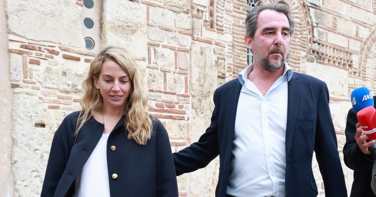 Ο Νικόλαος Ντε Γκρες και η Χρυσή Βαρδινογιάννη για φαγητό με φίλους στην Πάτμο
