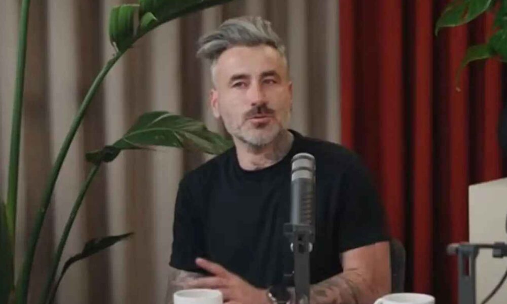 Μαυρίδης: «Ήμουν κλειδωμένος στο δωμάτιο κι ο πατέρας μου προσπαθούσε να βάλει τέλος στη ζωή του με χάπια»