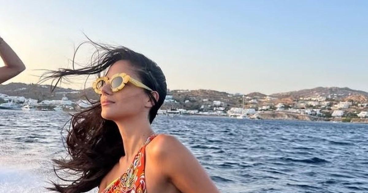 Το beach look της Αλεξάνδρας Νίκα - Η στιλιστική λεπτομέρεια αφιερωμένη στον γιο της, Βασίλη