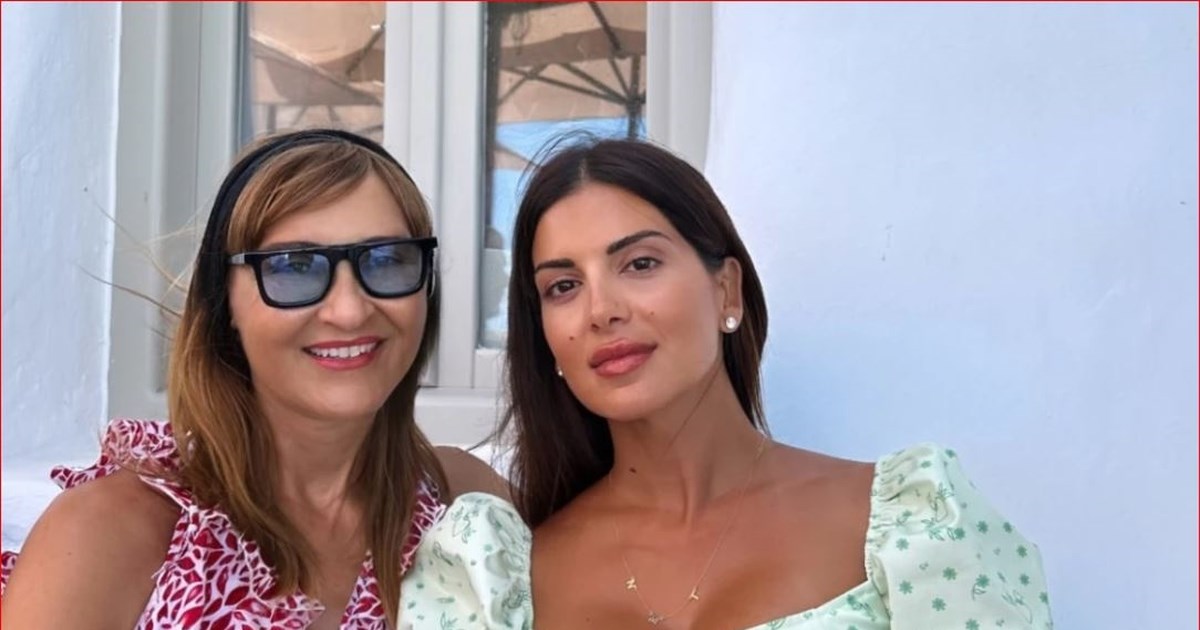 Mάρα Ζαχαρέα - Σταματίνα Τσιμτσιλή: Για φαγητό στου Φιλοπάππου