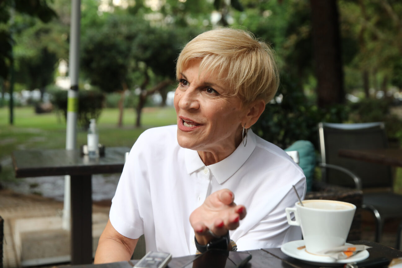 Χρύσα Ρώπα: «Είμαι εδώ στην Ελλαδίτσα, μετά από 44 χρόνια παίρνω 650 ευρώ σύνταξη»