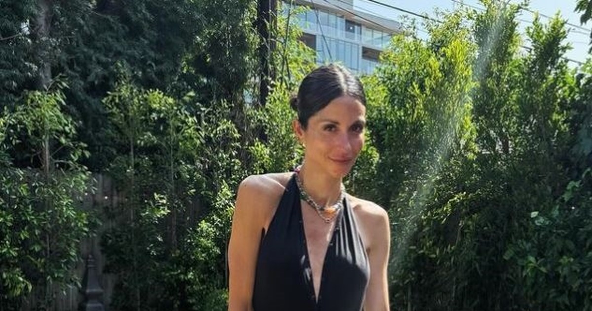To six pack της Σοφίας Καρβέλα: Η ολόσωμη φωτογραφία με μπικίνι