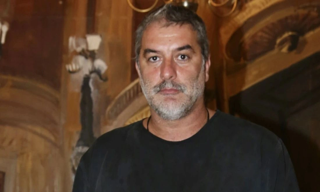 Βασίλης Μπισμπίκης: Οι σπάνιες φώτο του έφηβου γιου του